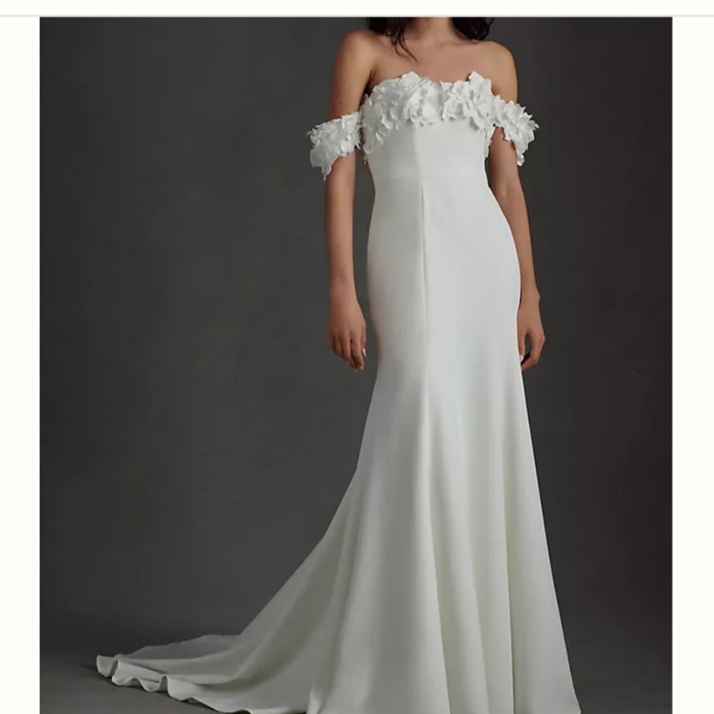 Never worn Jenny Yoo wedding dress